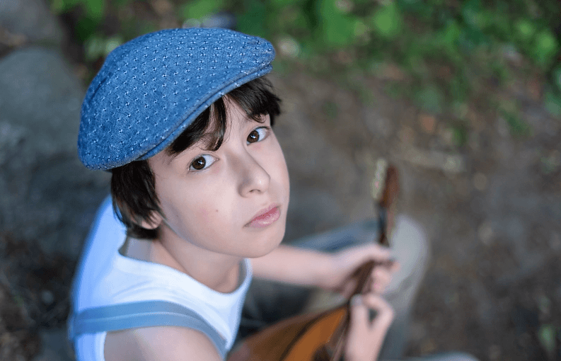 Música de niños mandolina y gaita